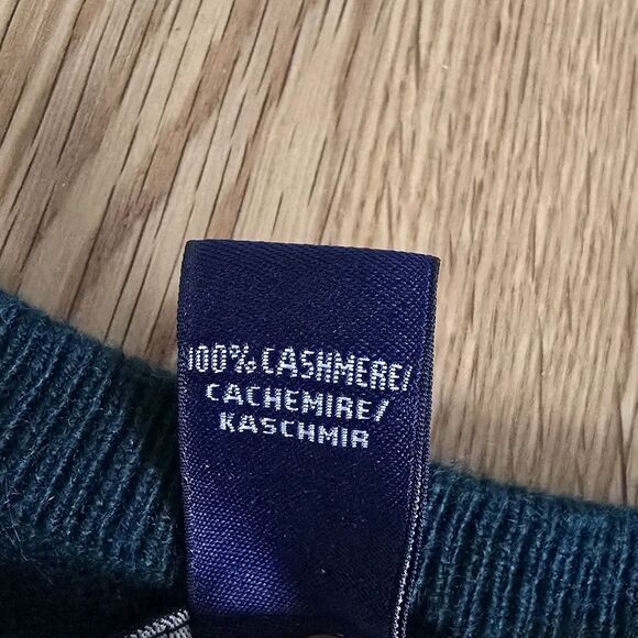 Lands End Cashmere Sweater Mens L Tall Green V Neck Pullover Minimalist Luxury - Picture 3 of 8